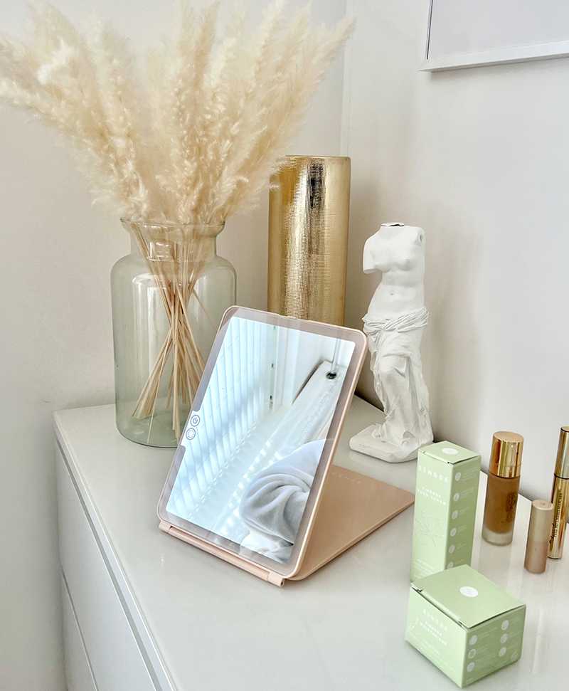 SENSSE Glow Up LED Mirror Stand (Nude)